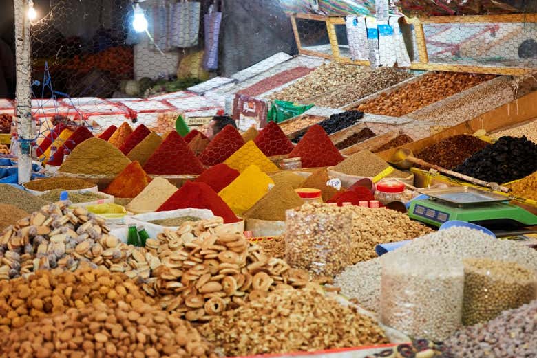 Moroccan market and souk atmosphere similar to shopping and food stops near Agadir